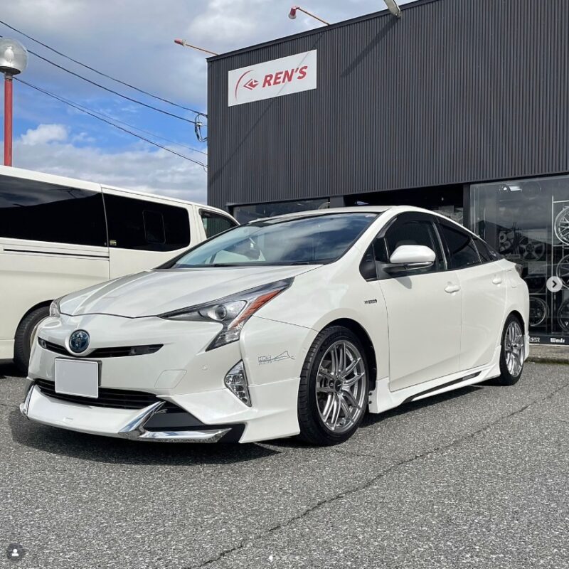 プリウス　×　ENKEI レーシングNVR5